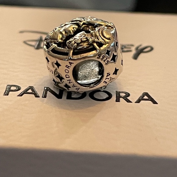 NEW HTF Authentic Disney Star Wars x Pandora The Kiss charm Hans Solo and Leia - Picture 6 of 10